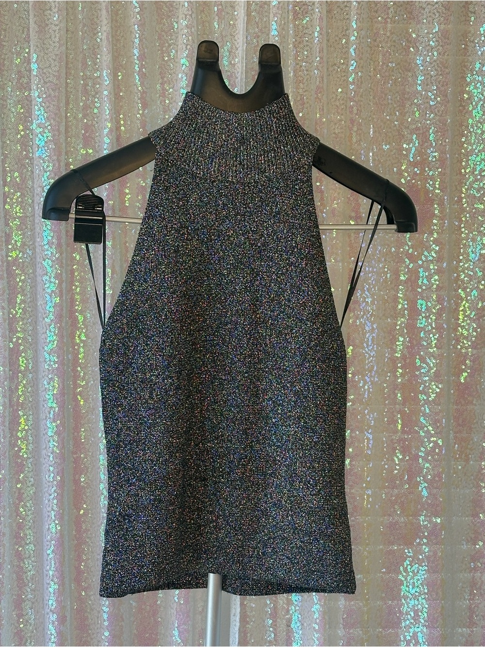 H&M Women’s Black/Silver Metallic Knit Glitter Halter Sleeveless Tank Top M
